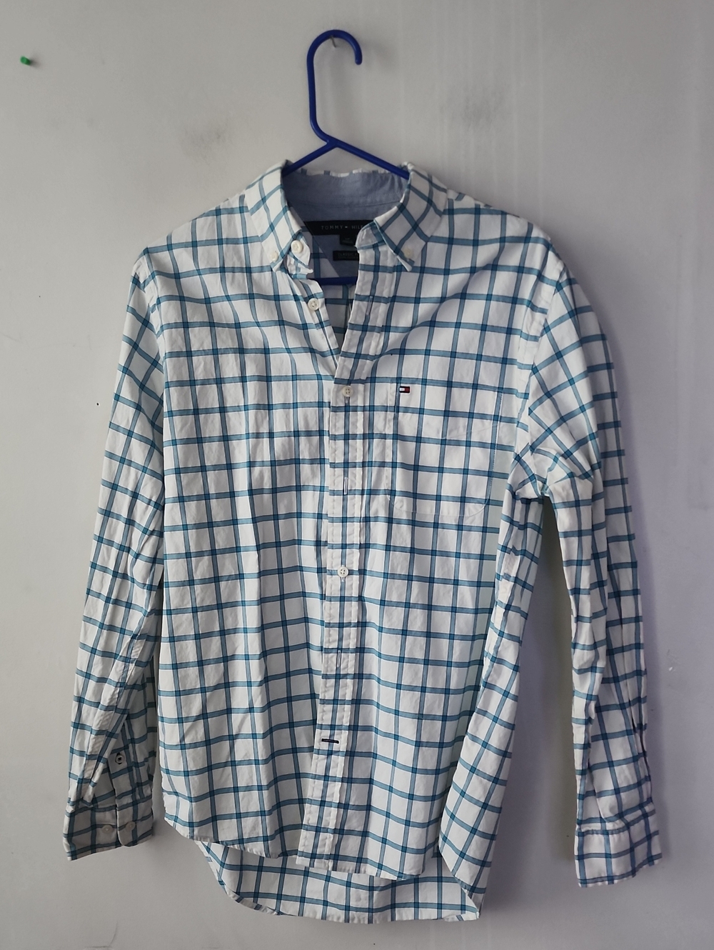Tommy Hilfiger White and Teal Plaid Button-Down Shirt. New Without Tag